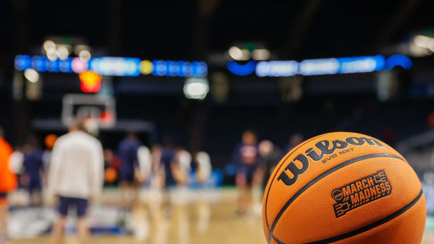 Auburn basketball generic